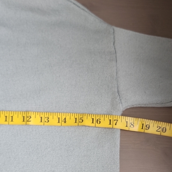 ARITZIA WILFRED 100% merino wool turtle neck crop sweater - Picture 10 of 11